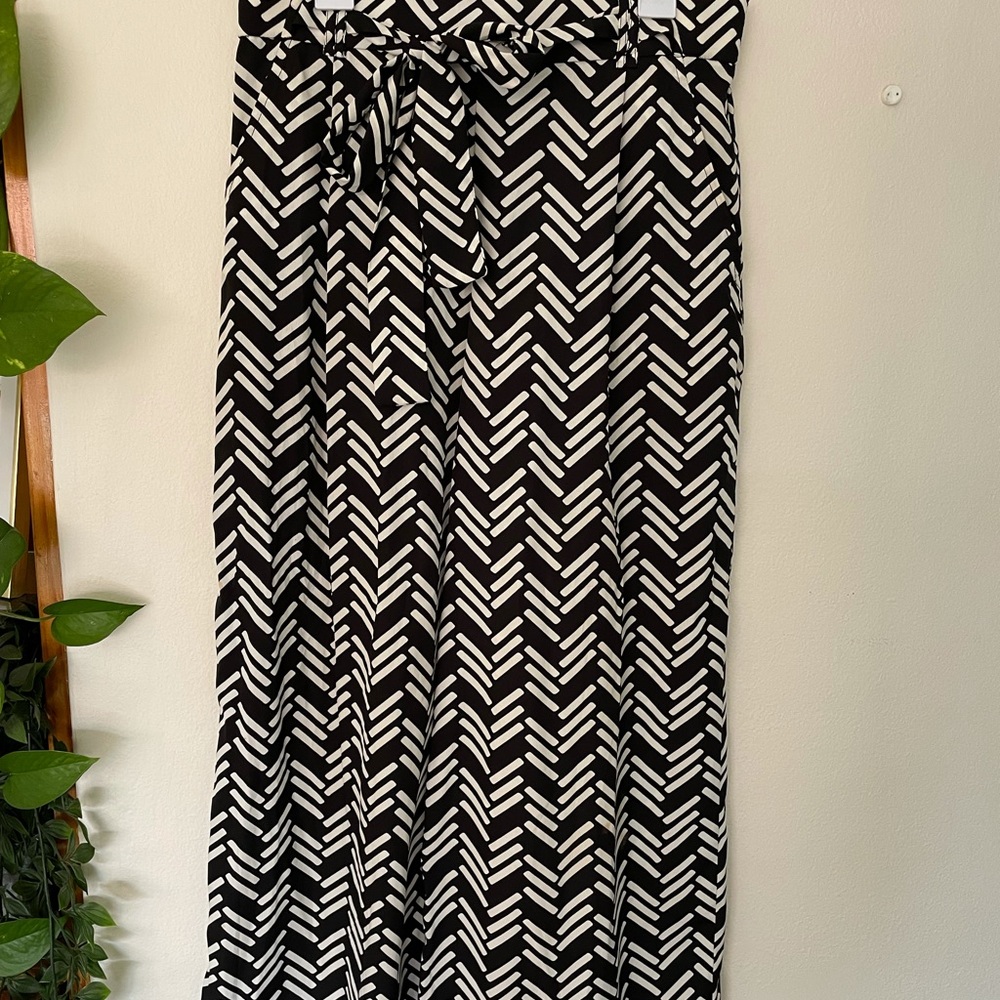 ZARA Black & White Culottes pants - Picture 1 of 4